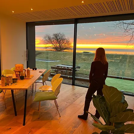 Ocean View In First Row. Architectural Pearl דירה *