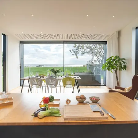 Ocean View In First Row. Architectural Pearl *