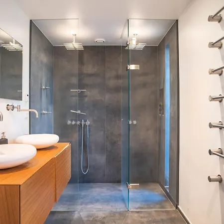 公寓 Ocean View In First Row. Architectural Pearl *