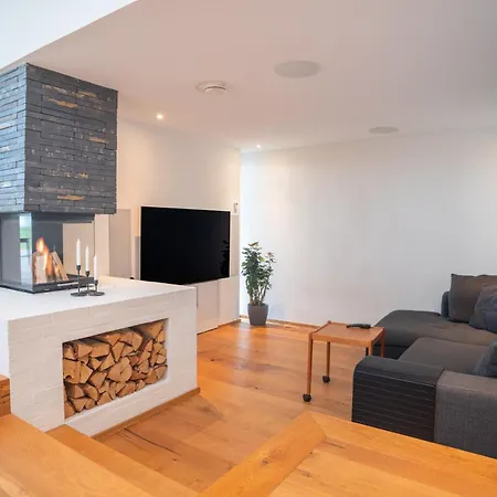 Ocean View In First Row. Architectural Pearl Apartment *
