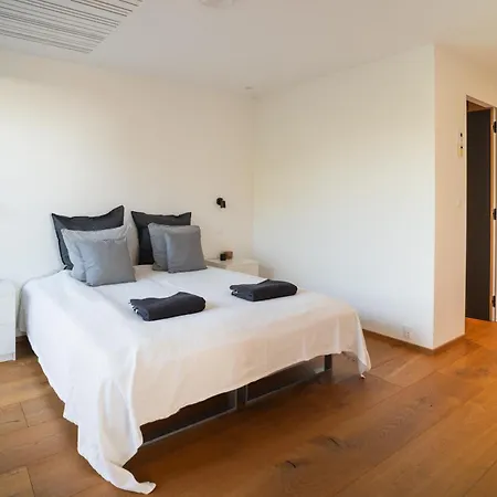 Ocean View In First Row. Architectural Pearl * Dragor