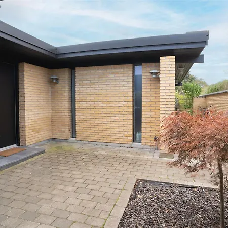 Ocean View In First Row. Architectural Pearl