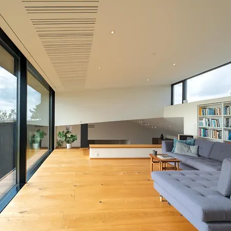 דירה Ocean View In First Row. Architectural Pearl *