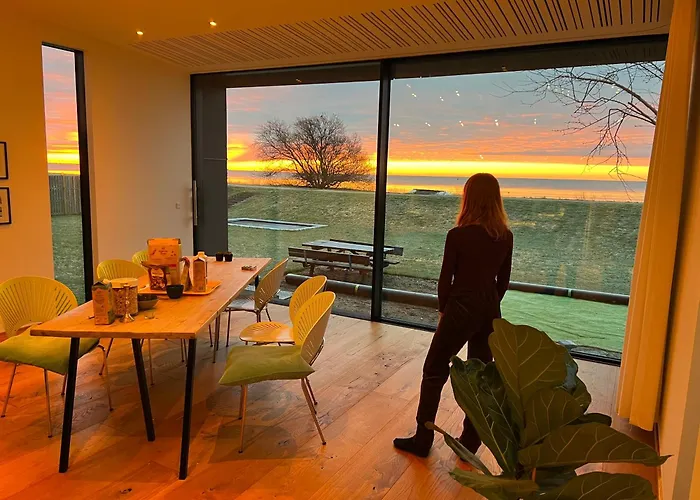 Ocean View In First Row. Architectural Pearl 아파트 *