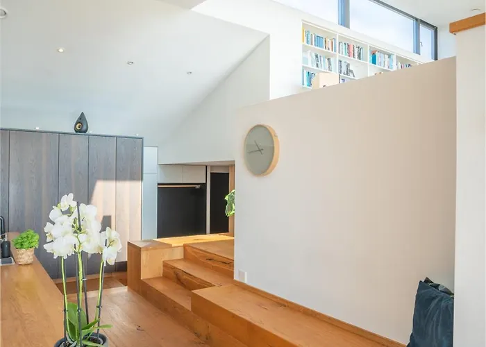 아파트 Ocean View In First Row. Architectural Pearl