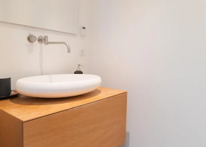 Ocean View In First Row. Architectural Pearl 아파트