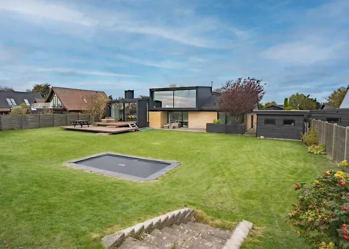 Ocean View In First Row. Architectural Pearl 드라고