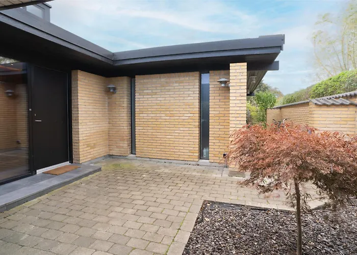 Ocean View In First Row. Architectural Pearl