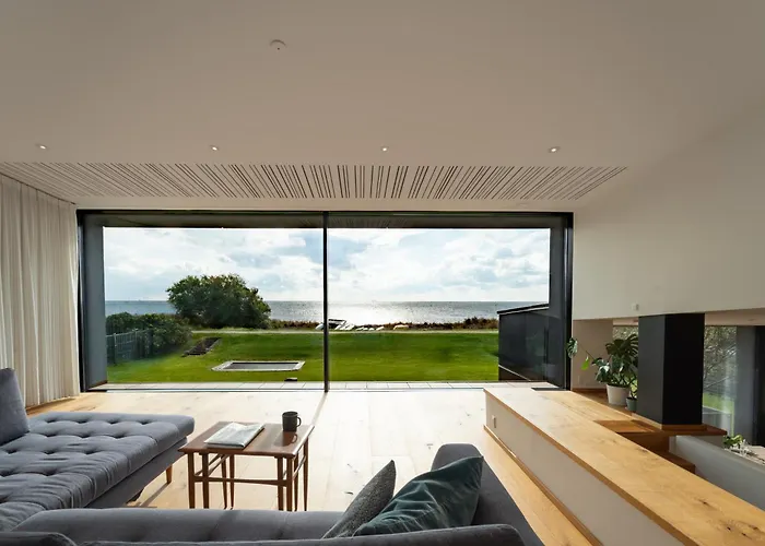 Ocean View In First Row. Architectural Pearl 아파트 *